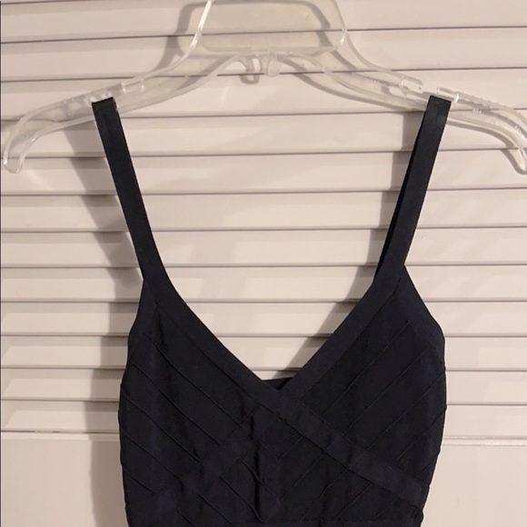 Bebe Tank Style Sundress like new, multi color w/ ruffled knee length hem. Sz M - Picture 2 of 7